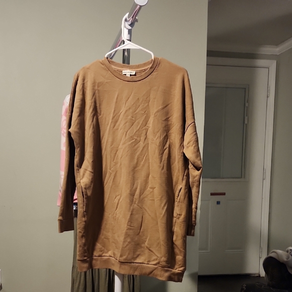 Zenana Outfitters Dresses & Skirts - Zenana Outfitters Camel/Tan Crewneck Sweatshirt Dress